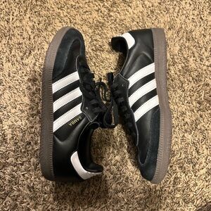 black adidas sambas